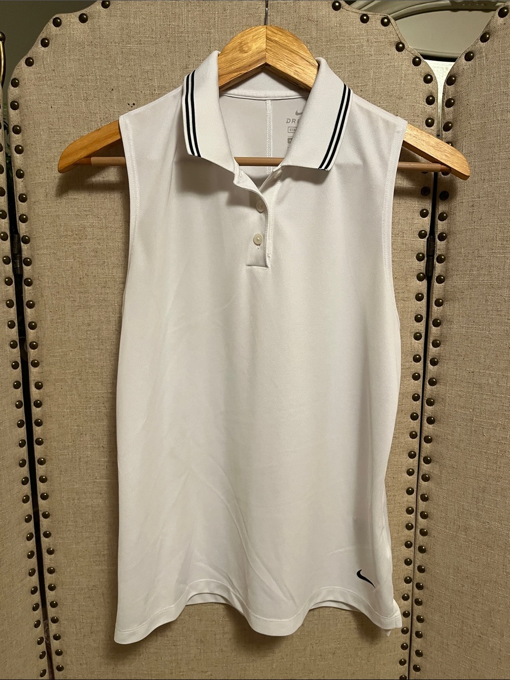 Women’s Nike standard fit golf tank top size medium